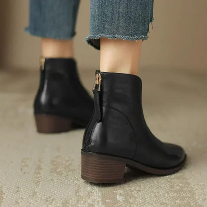 MAISON LORÉ Damen-Lederstiefeletten mit niedrigem Absatz
