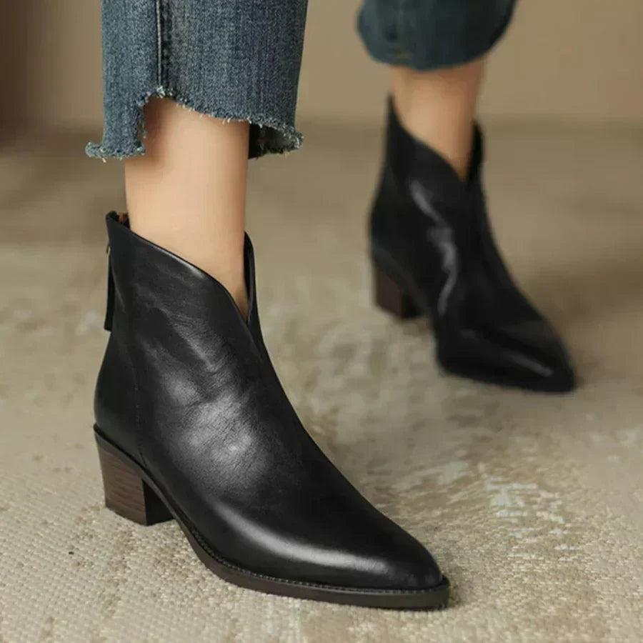 MAISON LORÉ Damen-Lederstiefeletten mit niedrigem Absatz