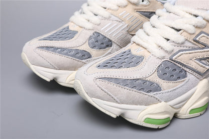 New Balance 9060 Unisex-Sneaker Beige-Grün
