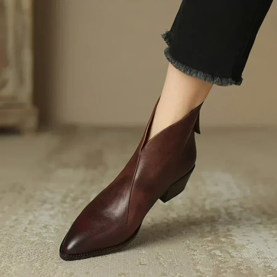 MAISON LORÉ Damen-Lederstiefeletten mit niedrigem Absatz