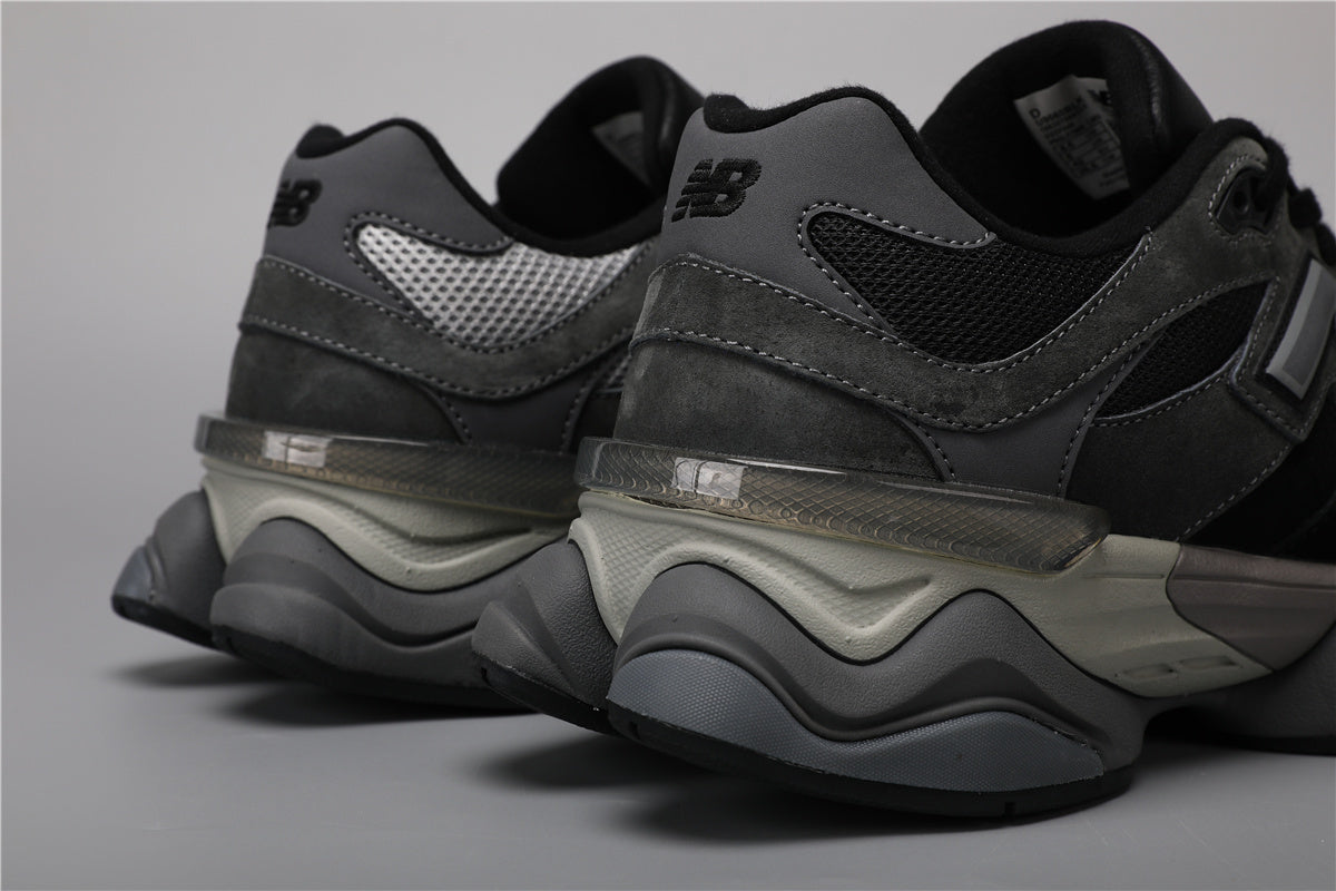 New Balance 9060 -unisex-lenkkarit, mustat