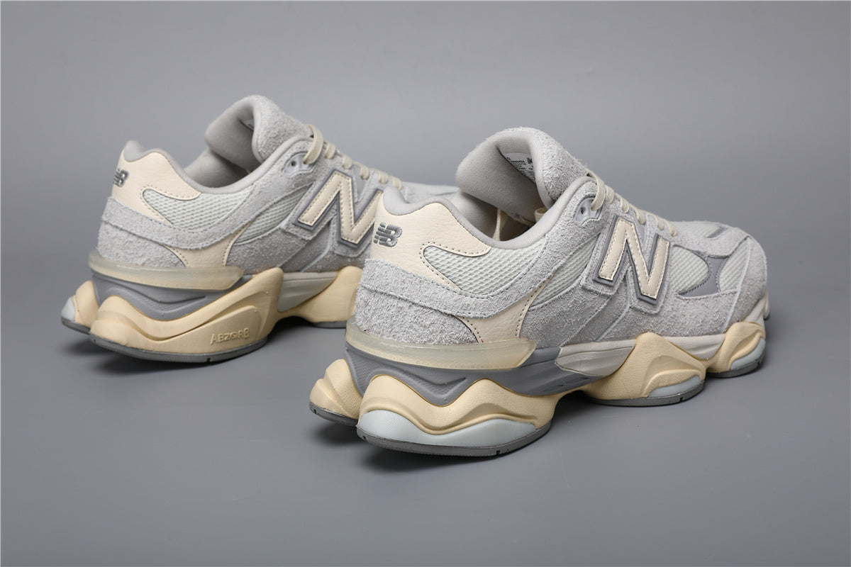 Baskets unisexes New Balance 9060 grises et blanches